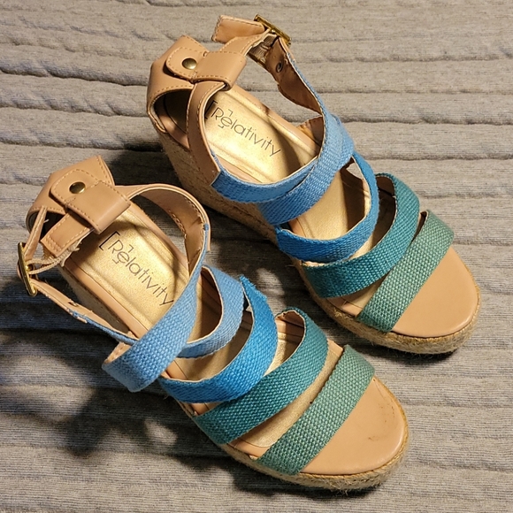 Relativity Lively Wedge Sandals - Picture 3 of 8